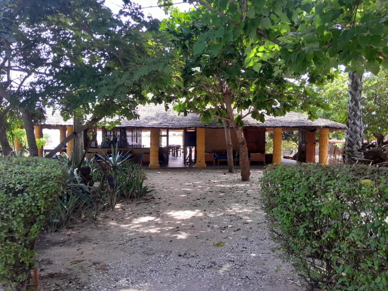 Les Collines De Niassam Villa Palmarin Exteriör bild